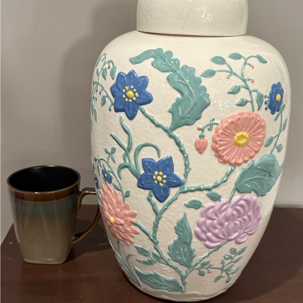 Floral Ceramic Vase with Lid - Picture 5 of 7